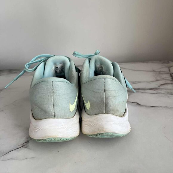 Nike Quest 3 Running Shoes Sneakers Size 8.5 Black/Barley Volt/Glacier Ice - Picture 6 of 8